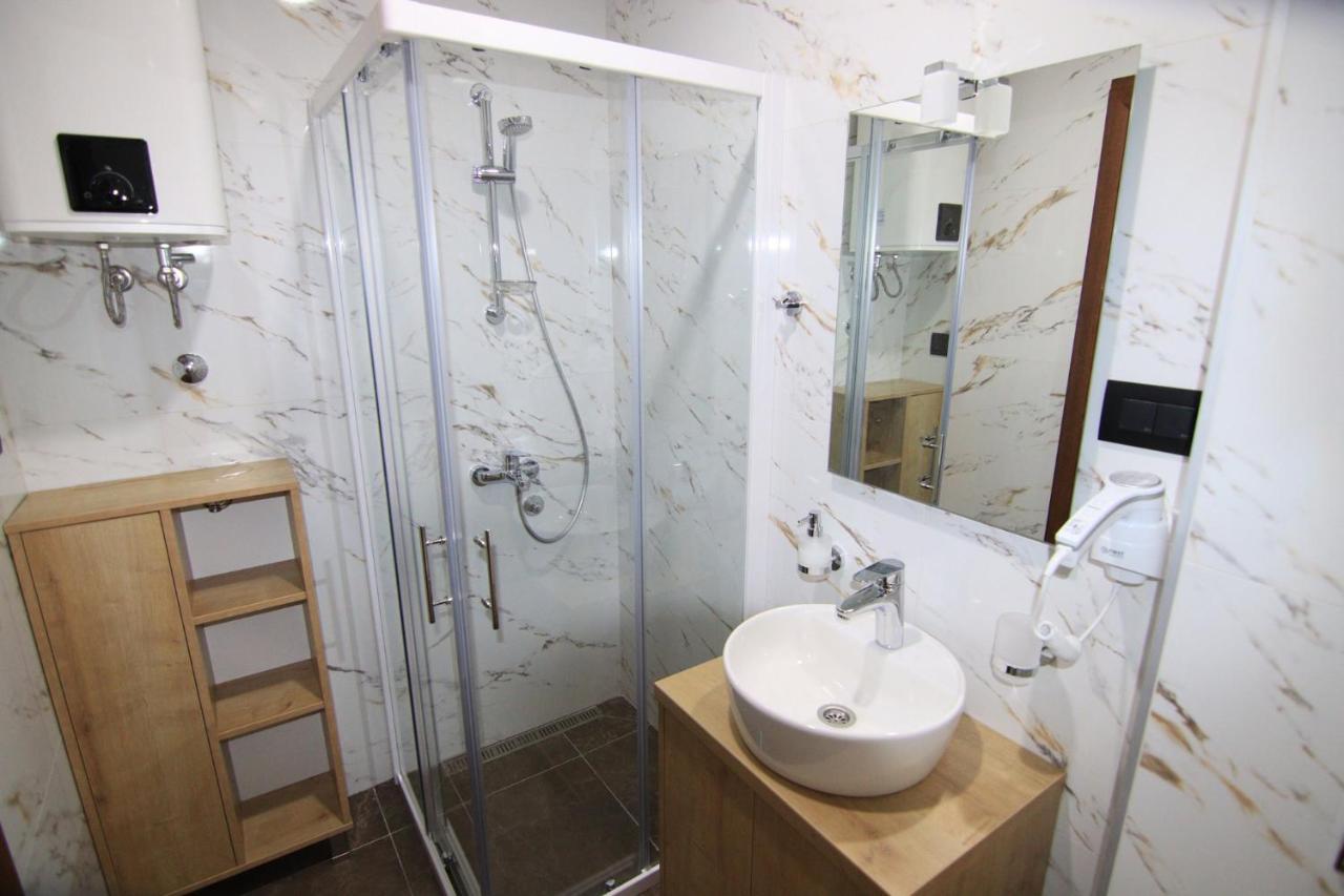 Apartmani Fantasia Cetinje Buitenkant foto