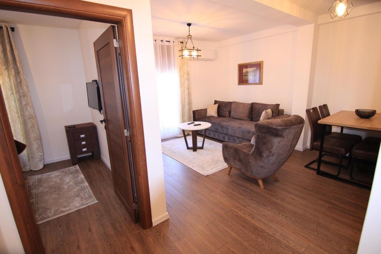 Apartmani Fantasia Cetinje Buitenkant foto