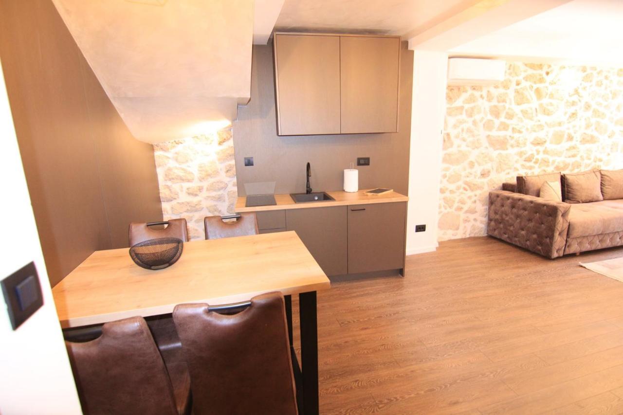 Apartmani Fantasia Cetinje Buitenkant foto