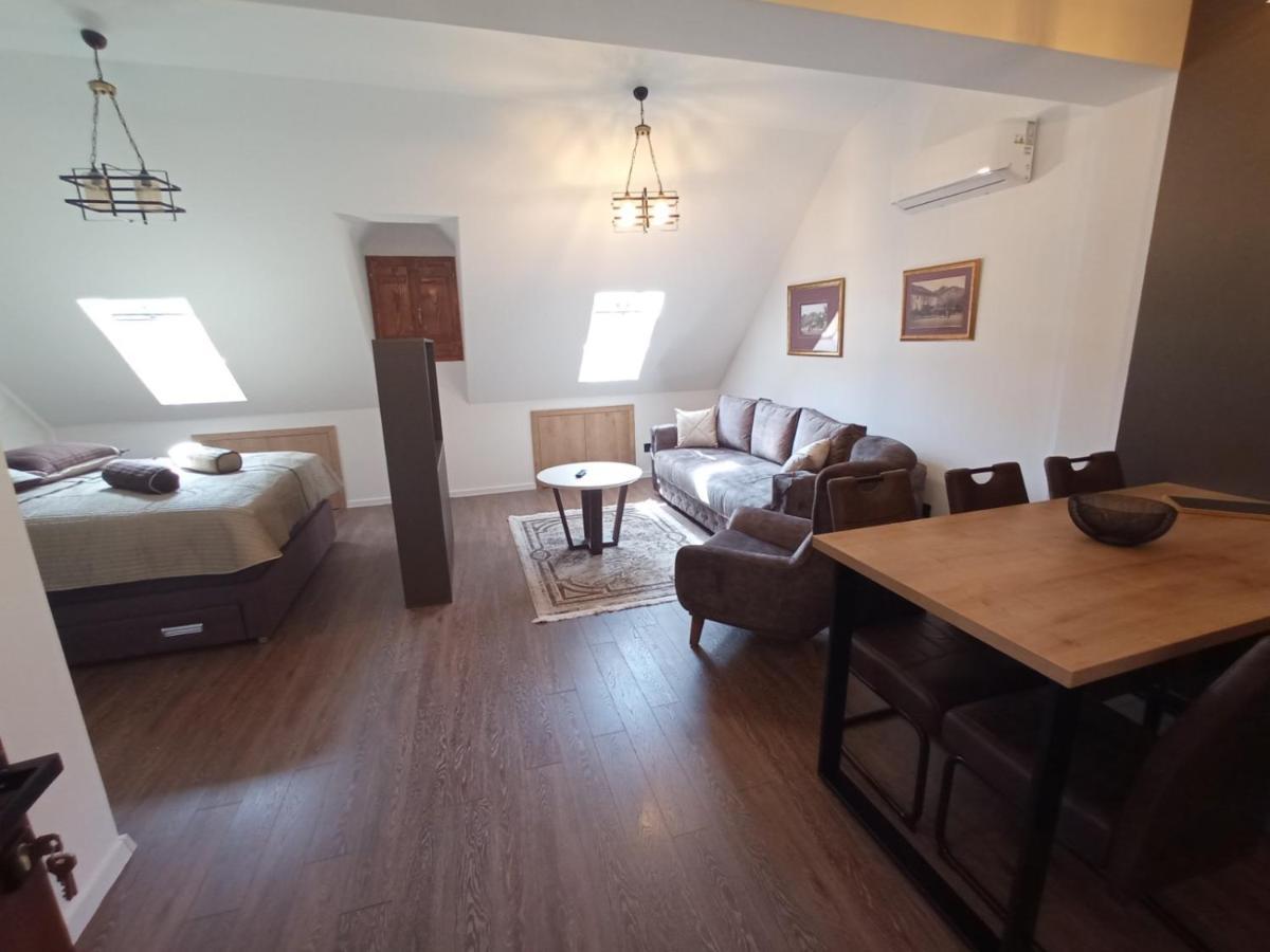 Apartmani Fantasia Cetinje Buitenkant foto
